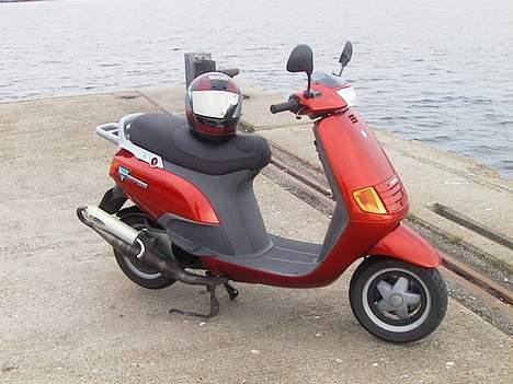 Piaggio SKR 150 SOLGT billede 1
