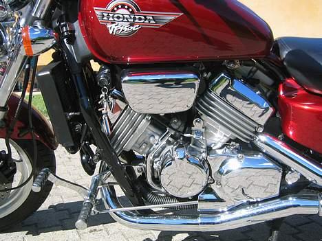 Honda VF 750 C Super Magna billede 4