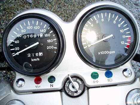 Suzuki GS 500E "SOLGT" - kun gået 7700km billede 5