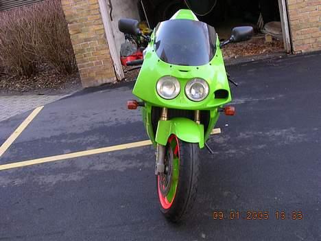 Kawasaki ZXR750R (M) **solgt** billede 3