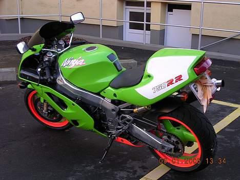 Kawasaki ZXR750R (M) **solgt** billede 5