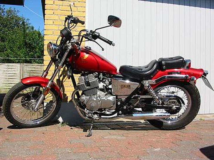 Honda cmx 250 rebel