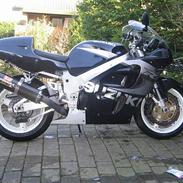 Suzuki Gsxr 750{Solgt}