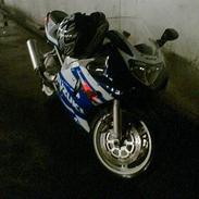 Suzuki GSXR 600 solgt
