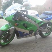 Kawasaki ZXR