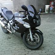 Suzuki GSX750FK6