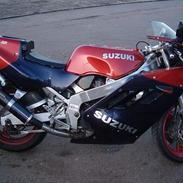 Suzuki gsxr 400 rr (solgt)