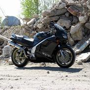 Honda vfr 750