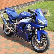 Yamaha YZF R1