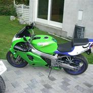 Kawasaki ZX7R ( Solgt )