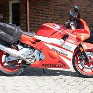 Honda CBR600F2