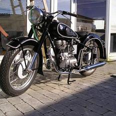 BMW R25