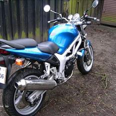 Suzuki SV 650 N **totalskadet***