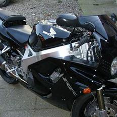 Honda CBR 900 RR TOTALSKADET