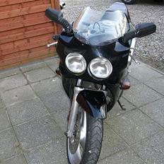 Suzuki GSXR 400 R *SOLGT*