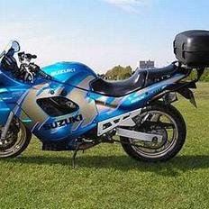 Suzuki GSX 600 F  **solgt**