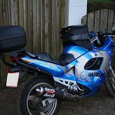 Suzuki GSX 600 F  **solgt**