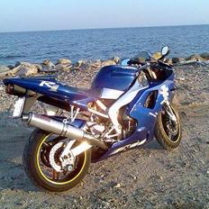 Yamaha R1