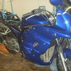 Yamaha fzs 600 >SOLGT<