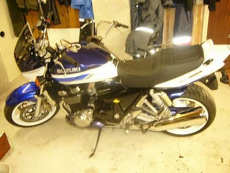 Suzuki 1400 GSX billede 1