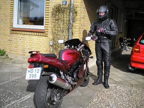 Kawasaki zxr 750 SOLGT...... - rolig det er en fold i mine bukser det er ikke min tissetrold hehehe billede 16