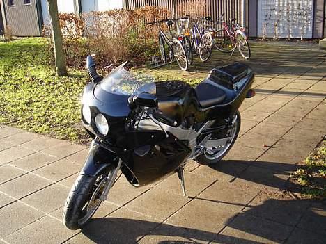 Suzuki gsx r 400 r  billede 6