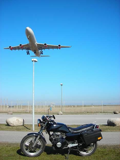 Honda CB400N - lufthavnen billede 14