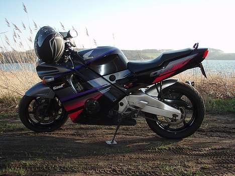 Honda Cbr F2 ¤¤¤ Solgt ¤¤¤ - Kigger Ud Over Kolding Fjord billede 6