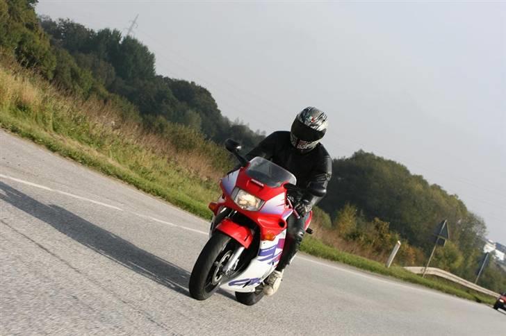 Honda CBR 600 F2 (SOLGT)! billede 2