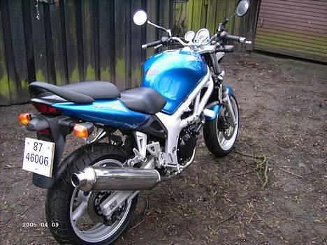 Suzuki SV 650 N **totalskadet*** billede 3