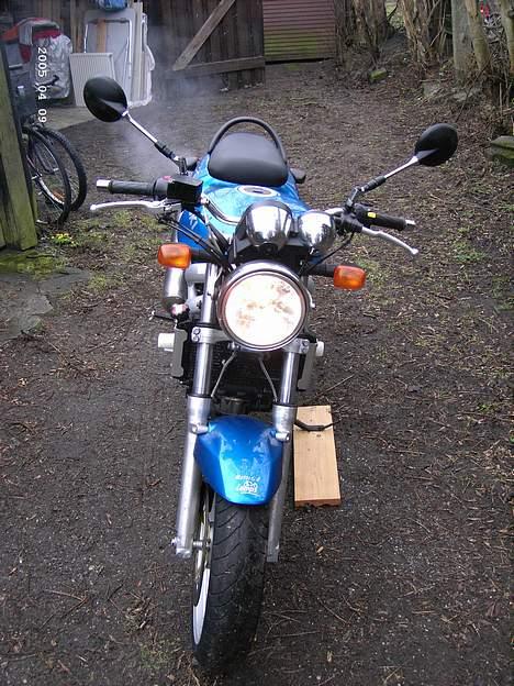 Suzuki SV 650 N **totalskadet*** billede 4