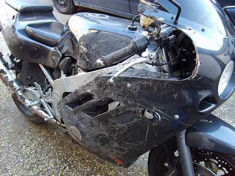 Suzuki GSX-R 400 R (Solgt) billede 10