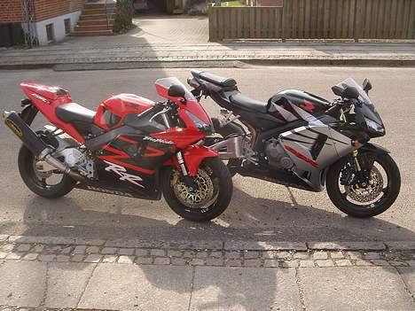 Honda CBR 600RR - Sammen med min fætters 02er Blade billede 2