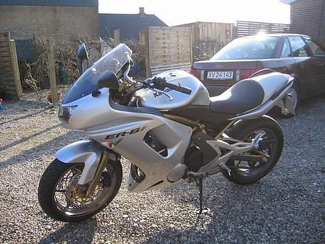 Kawasaki ER-6F *SOLGT* billede 2