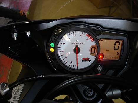 Suzuki (Solgt) GSX R 750 K7  - 0 km mine damer og herre billede 2