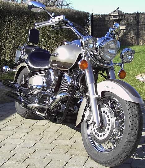 Yamaha XVS 1100 A Dragstar billede 12