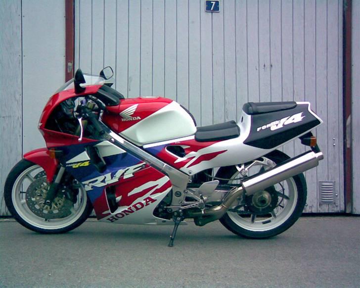 Honda RVF400R billede 10