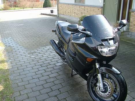 Honda CBR 1000F SC24 solgt - Det er altid dejlig med en nyvasket cykel. billede 3