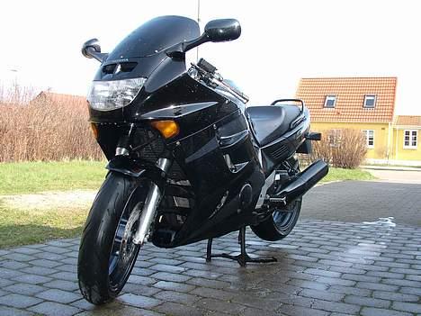 Honda CBR 1000F SC24 solgt billede 5