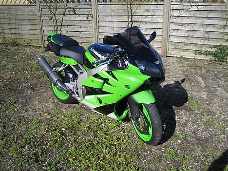 Kawasaki zx6r *SOLGT* - Samlet efter klarlak og div. styling. billede 7