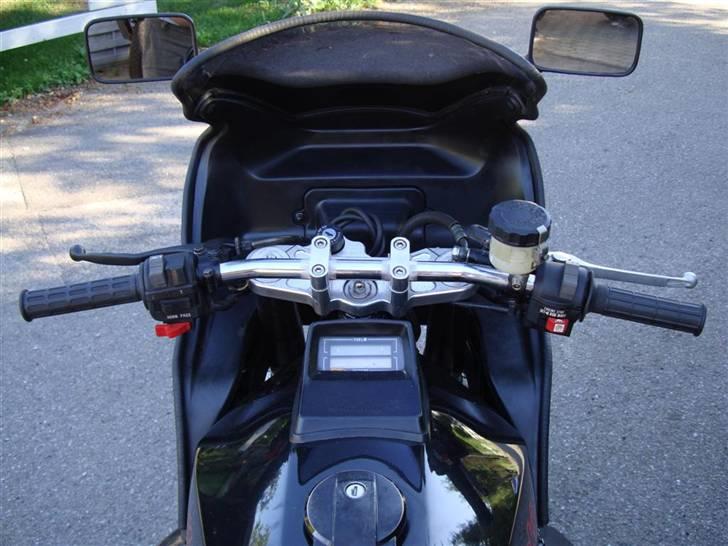 Kawasaki   Gpz 750 Turbo billede 5