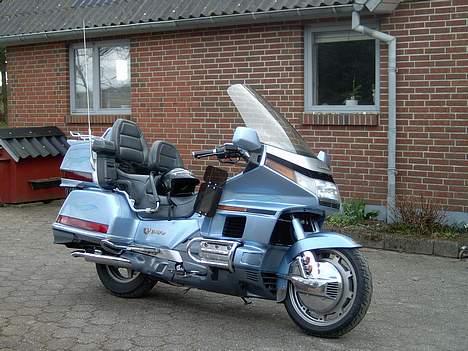 Honda Gl 1500 GoldWing - GW 1500 i gården hos Roslev MC billede 1