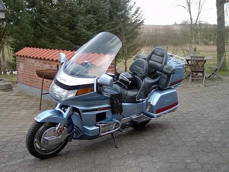 Honda Gl 1500 GoldWing - GW 1500 i gården hos Roslev MC billede 2
