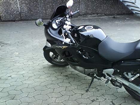 Suzuki GSX750FK6 billede 4