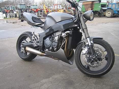 Kawasaki ZXR 750 Streetfighter  billede 4