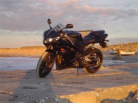 Yamaha YZF-R1(solgt) billede 1