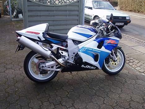 Suzuki TL 1000 R  SOLGT billede 3