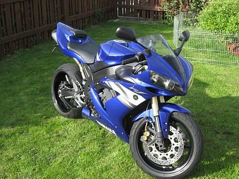 Yamaha R1 billede 6