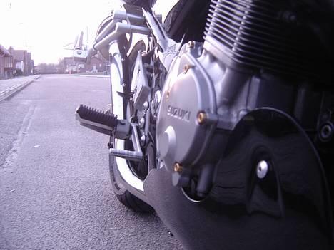 Suzuki GSF 600 (SOLGT) billede 16