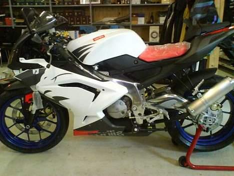 Aprilia A-RS 125 (Solgt.!) billede 1